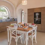 Cantalanotte Luxury Trulli Villa *