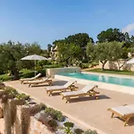 Villa Cantalanotte Luxury Trulli